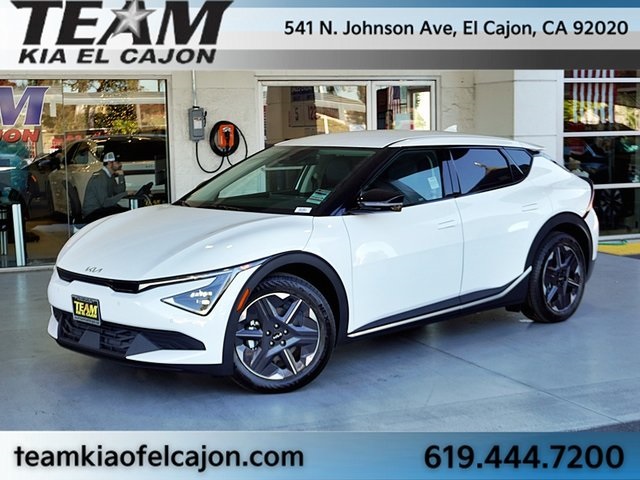 2025 Kia EV6 Light L/R's photo