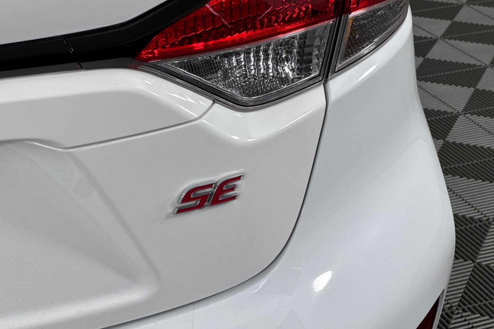 2024 Toyota Corolla SE photo 24
