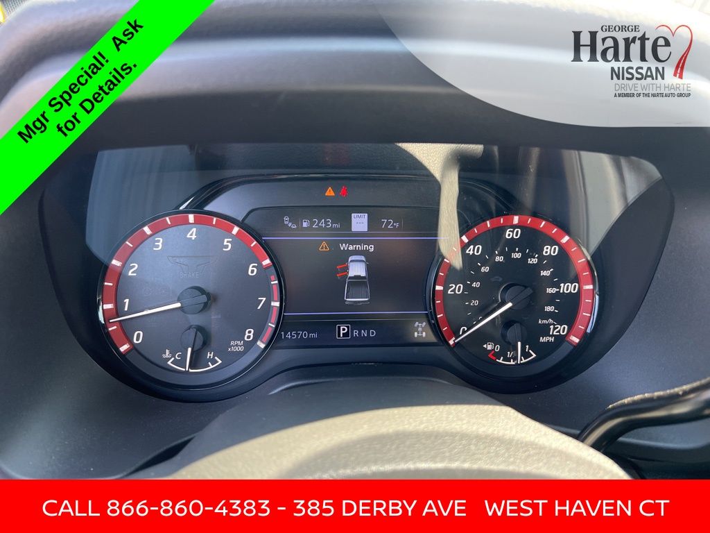 2024 Nissan Titan PRO-4X photo 21