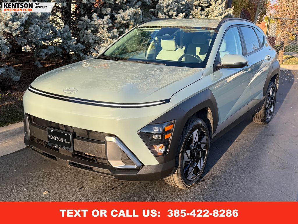 2025 Hyundai Kona SEL photo 3