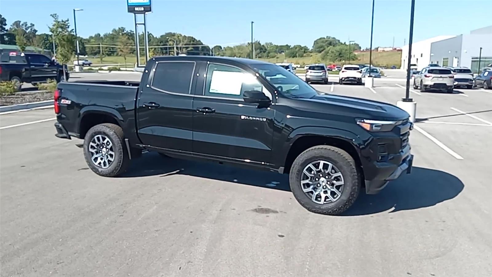 2026 Chevrolet Colorado Z71 photo 2