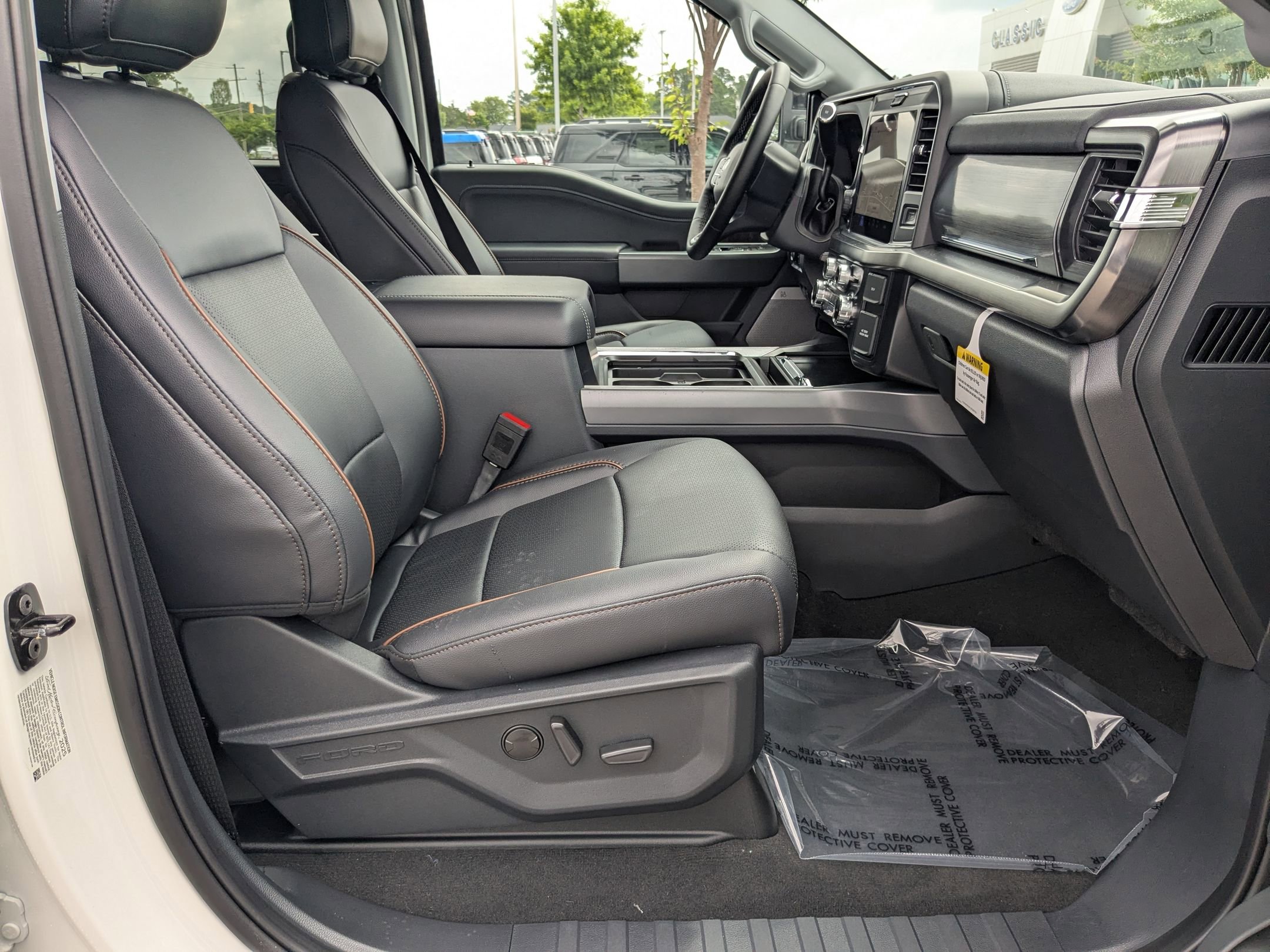 2025 Ford F-350 Lariat photo 36