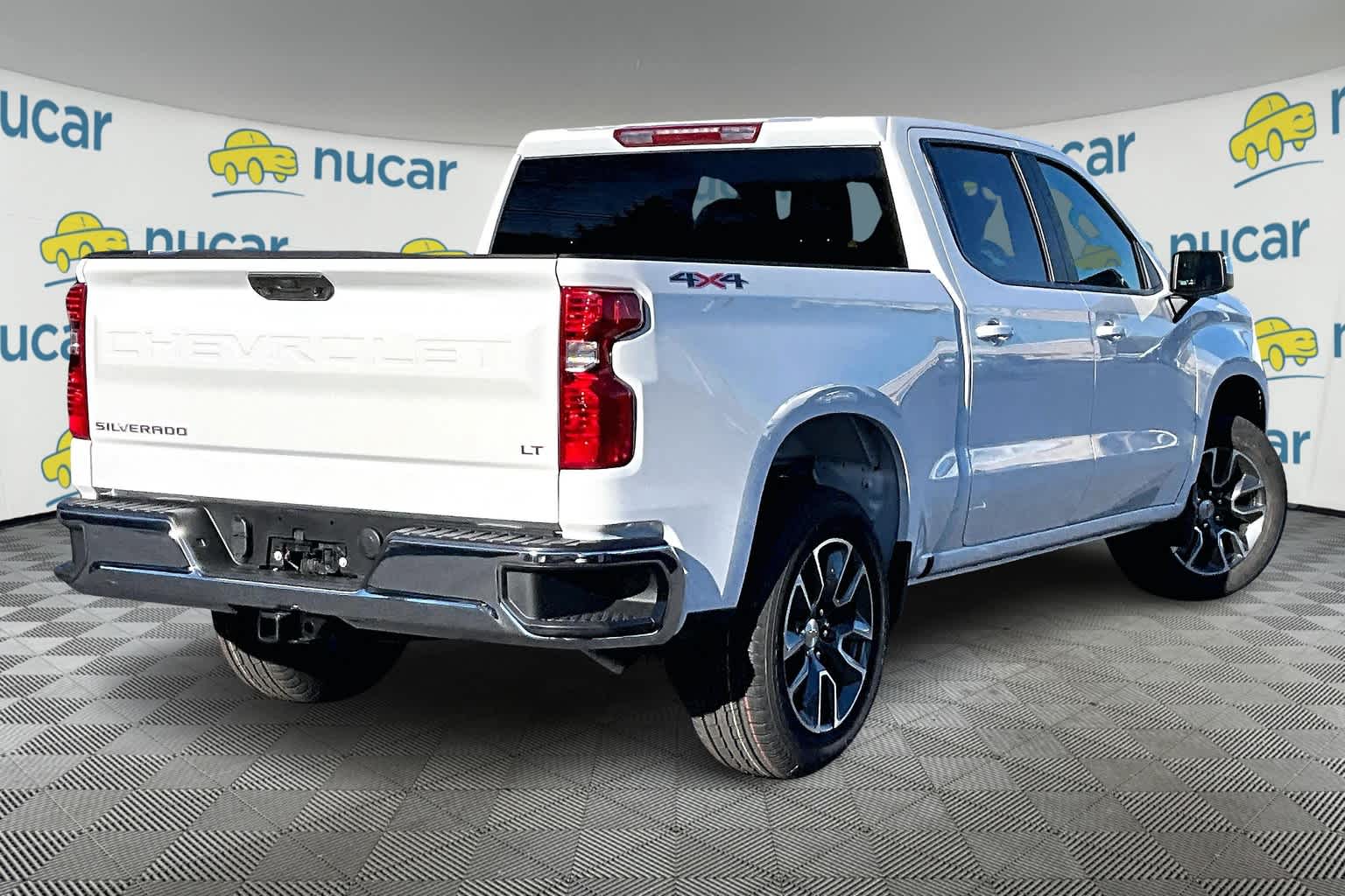 2025 Chevrolet Silverado 1500 LT photo 6