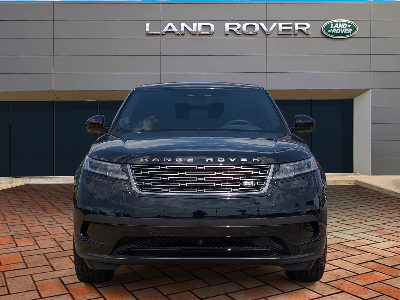 2026 Land Rover Range Rover Velar S photo 2