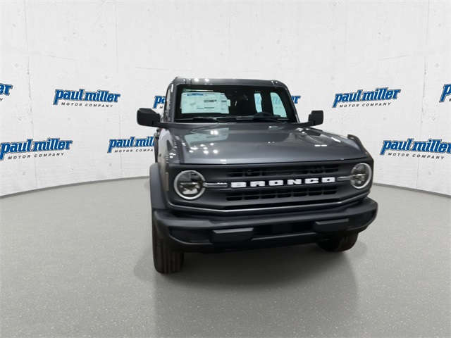 2025 Ford Bronco Base photo 3