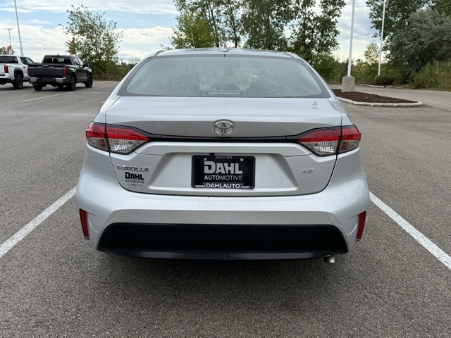 2024 Toyota Corolla LE photo 14