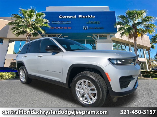 2025 Jeep Grand Cherokee Laredo's photo