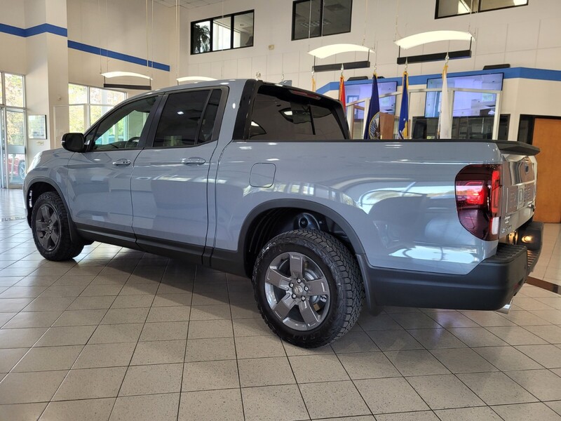 2025 Honda Ridgeline TrailSport photo 3