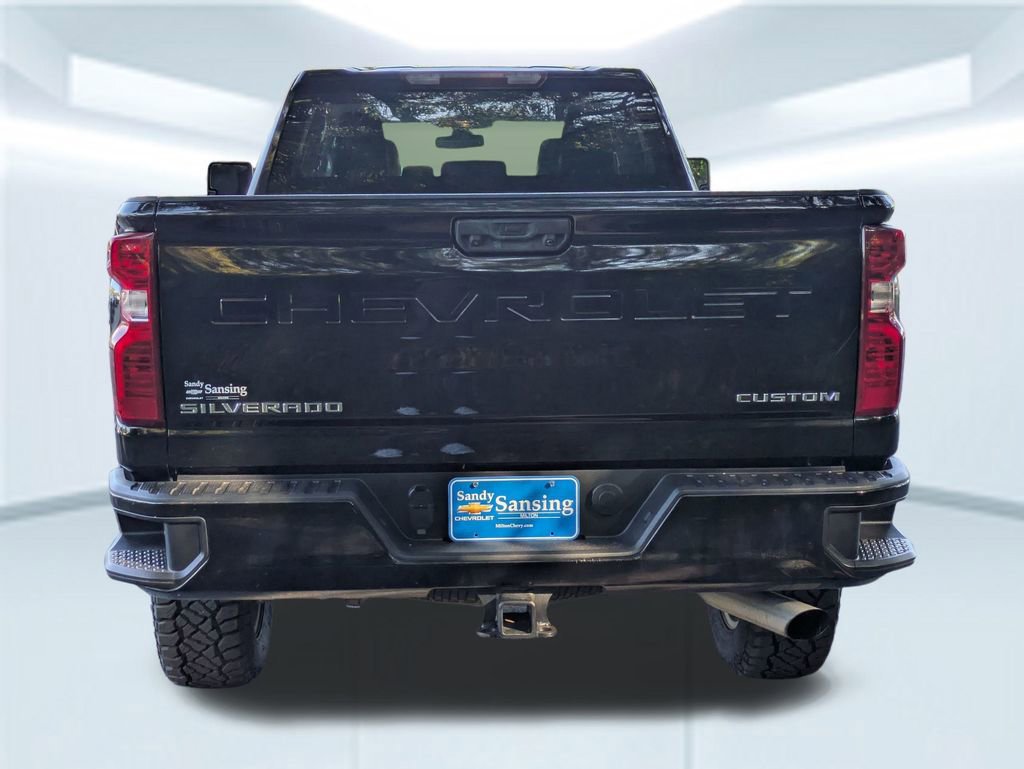 2023 Chevrolet Silverado 2500HD Custom photo 4