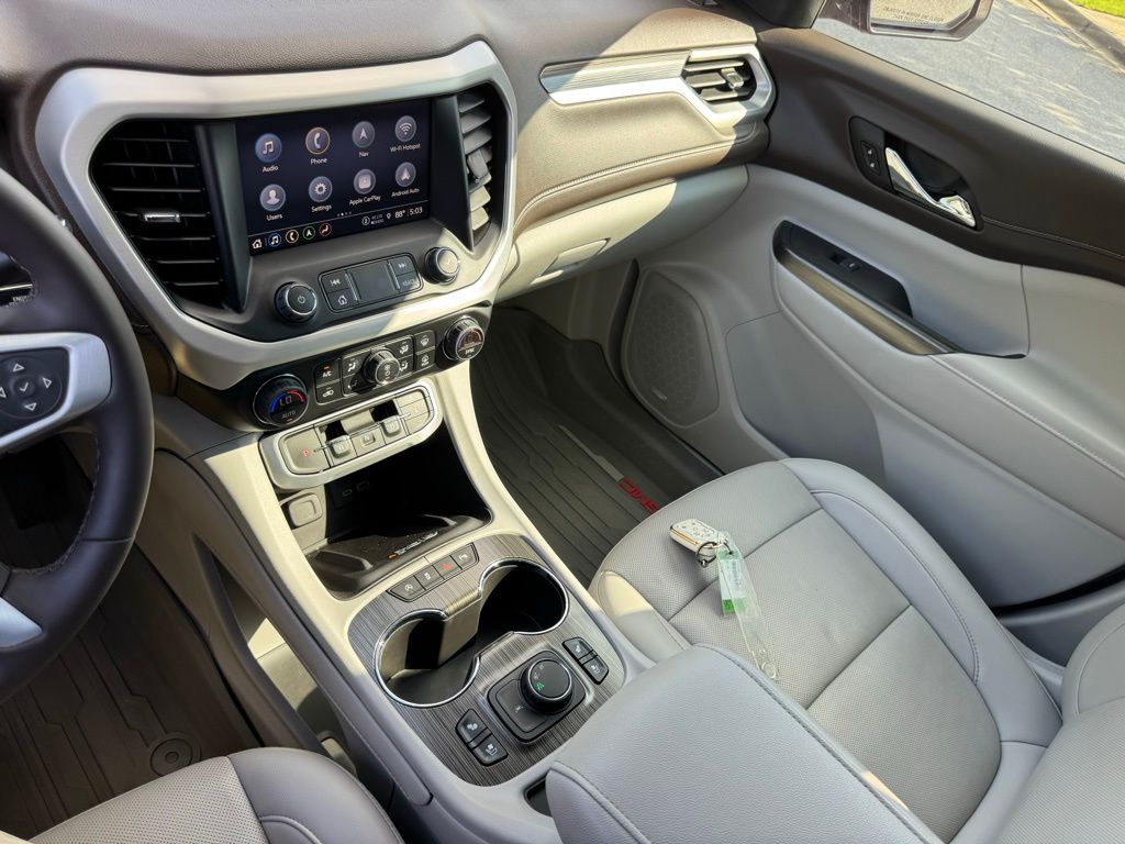 2023 Gmc Acadia SLT photo 34