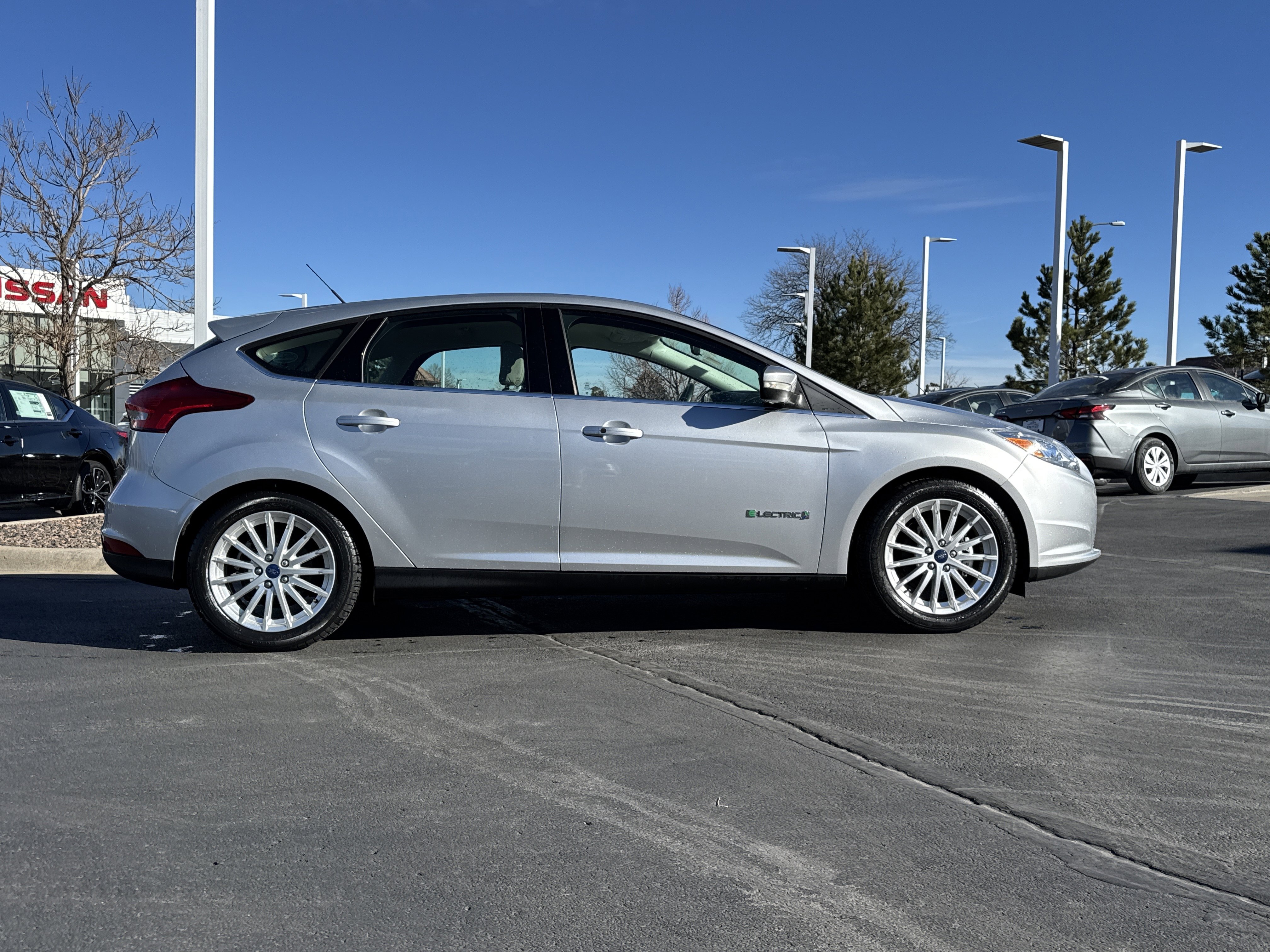 Used 2018 Ford Focus Electric with VIN 1FADP3R4XJL296123 for sale in Lakewood, CO