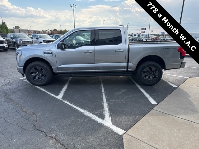 2025 Ford F-150 Lightning photo 3