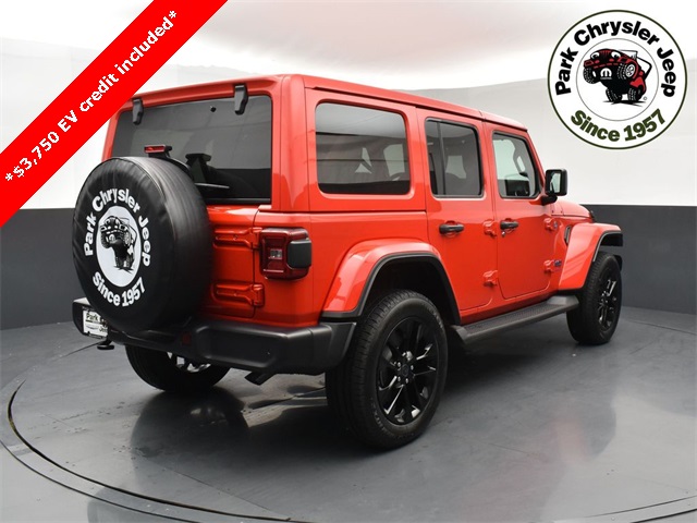 2025 Jeep Wrangler Sahara 4xe photo 6