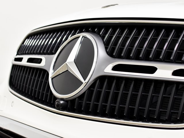 2026 Mercedes Benz GLC 350e 4MATIC photo 4
