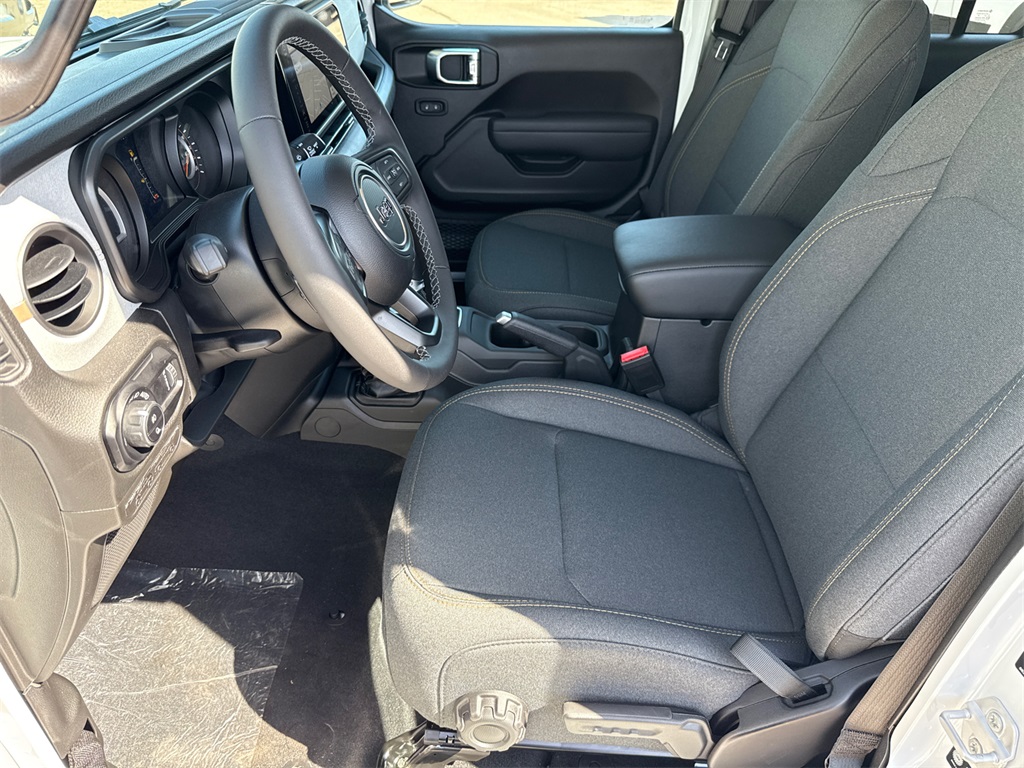 2025 Jeep Gladiator Willys photo 22
