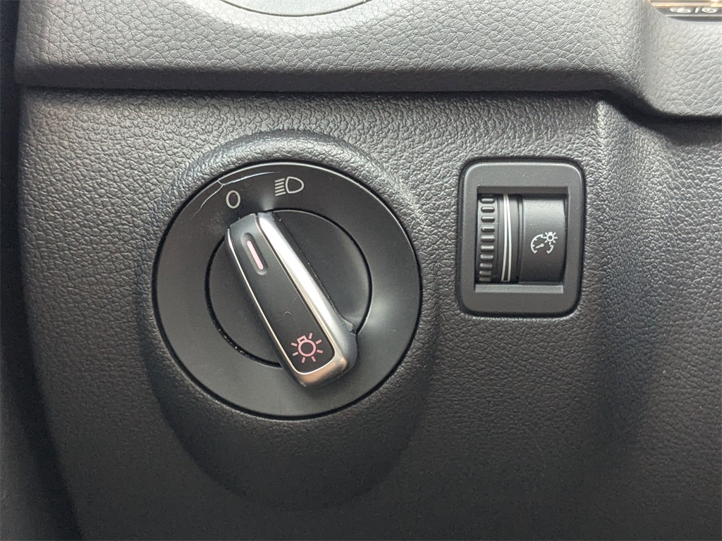 2014 Volkswagen Tiguan photo 26