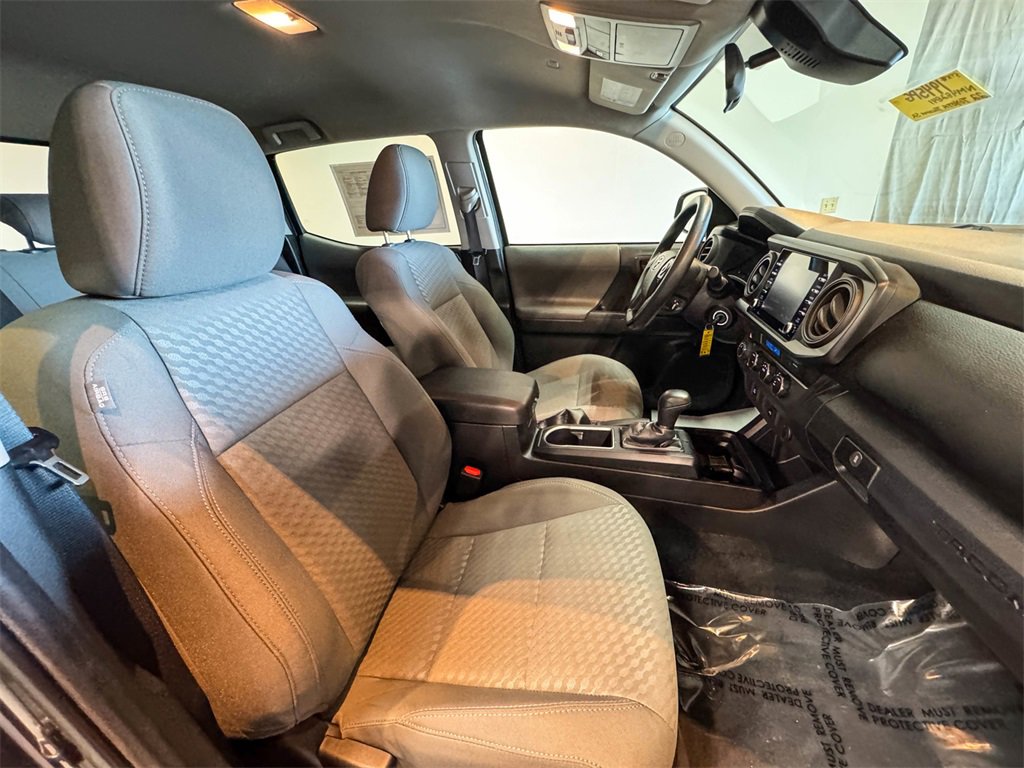 2022 Toyota Tacoma SR V6 photo 22