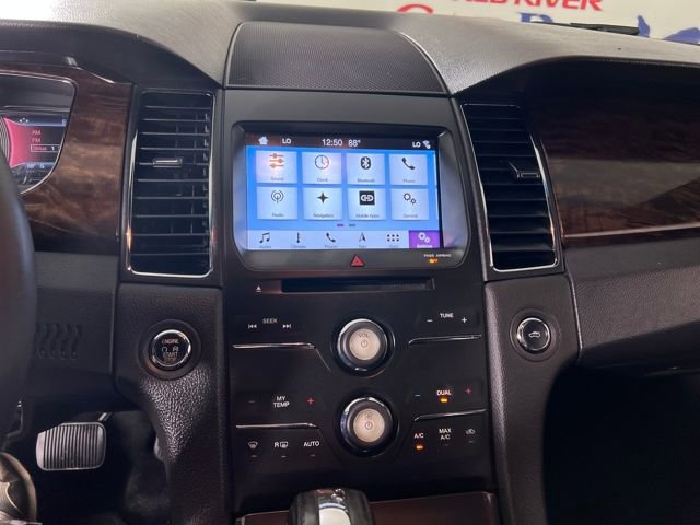 2016 Ford Taurus Limited photo 16