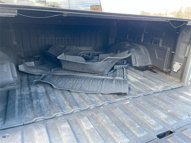 2021 GMC SIERRA - Image 25