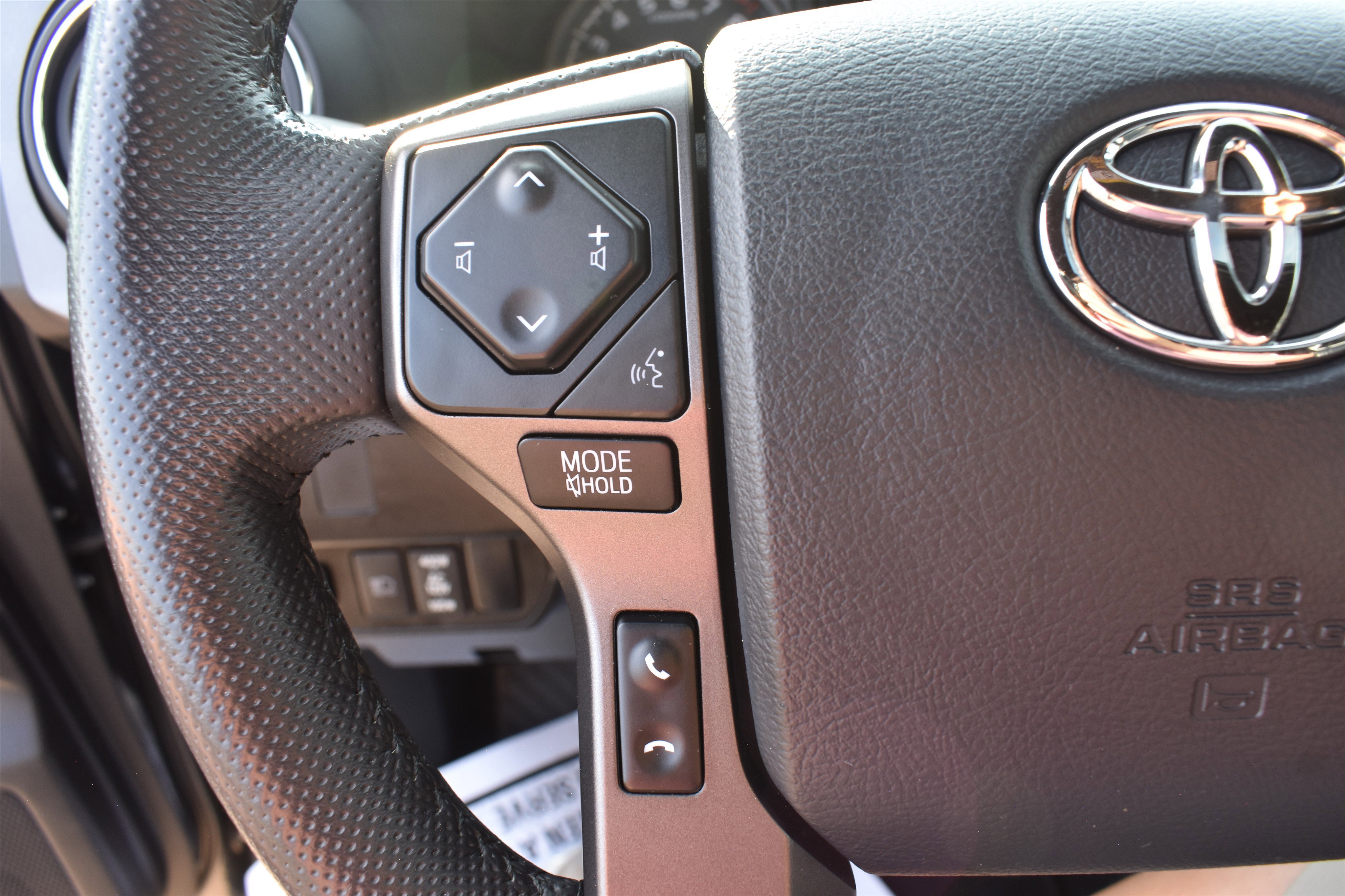 2020 Toyota Tacoma TRD photo 13