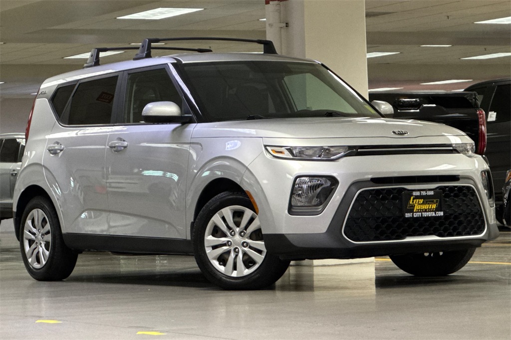 2020 Kia Soul LX photo 2