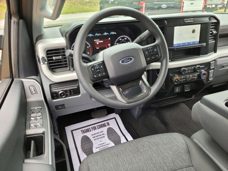 2025 Ford F-250 XL photo 6