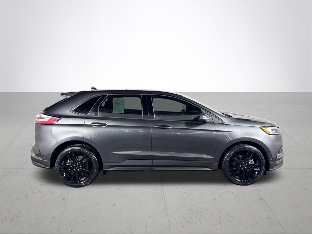 2020 Ford Edge ST photo 2