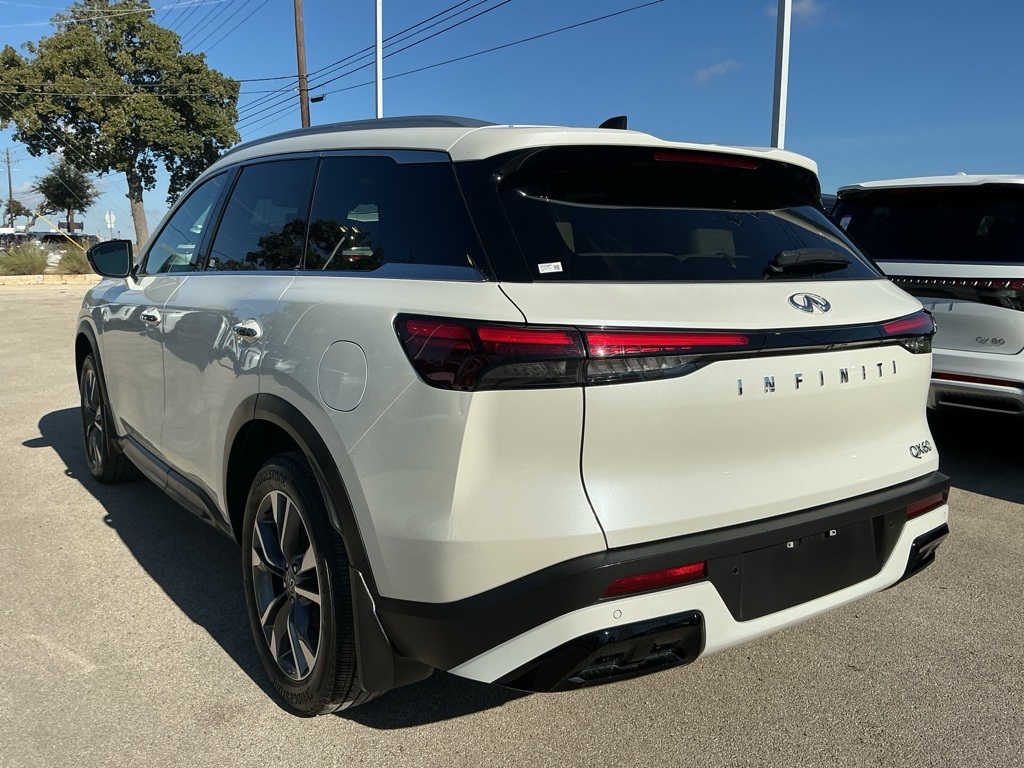 2024 Infiniti QX60 Luxe photo 3