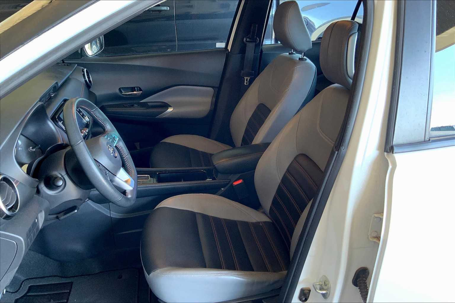 2021 Nissan Kicks SR photo 7