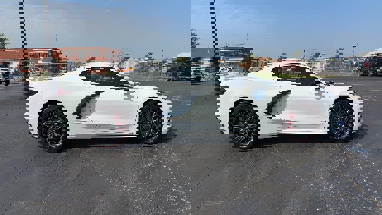 2024 Chevrolet Corvette Stingray 1LT photo 9
