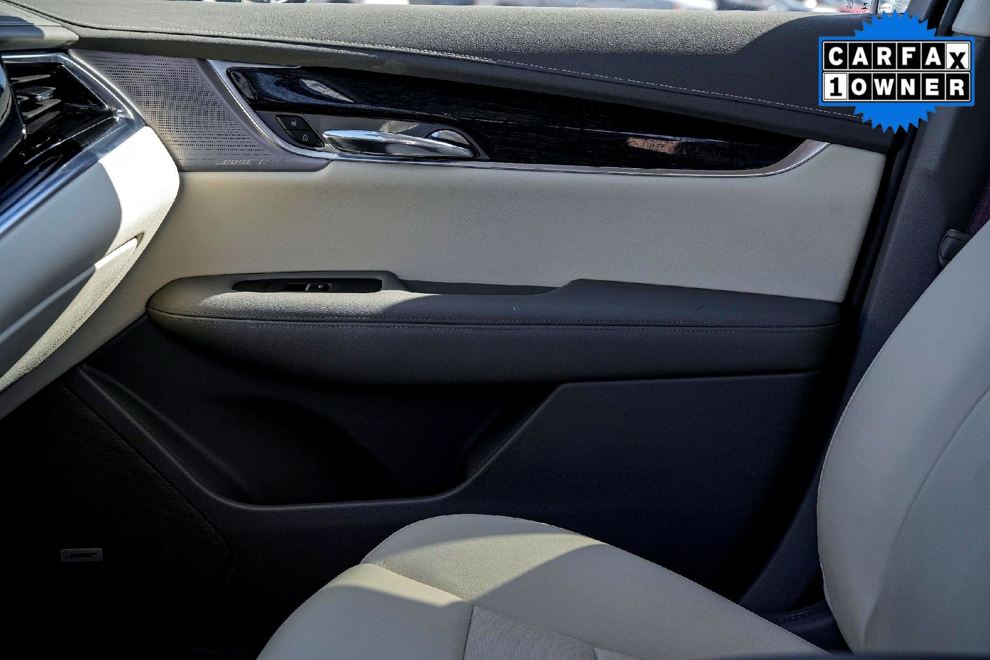 2025 Cadillac XT6 Premium Luxury photo 11