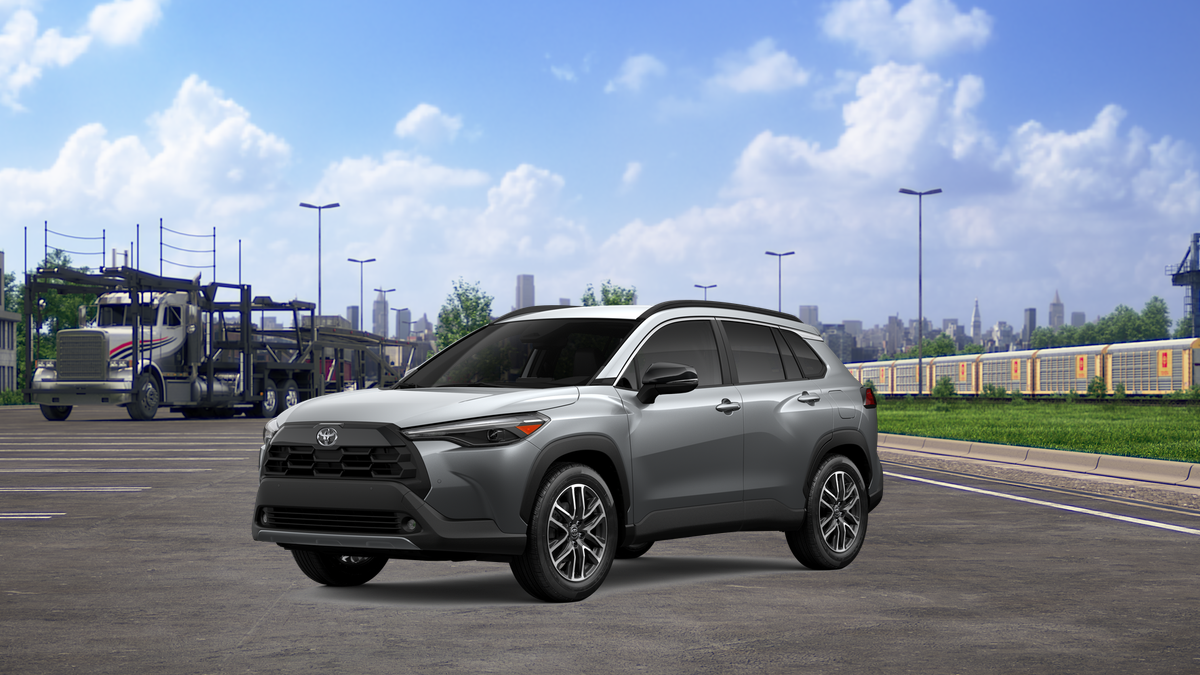 2026 Toyota Corolla Cross XLE's photo