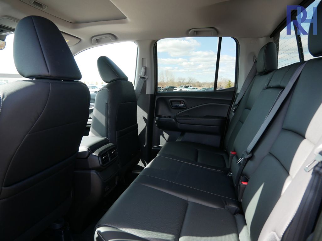 2025 Honda Ridgeline RTL photo 4