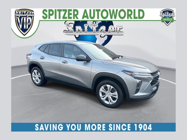 2024 Chevrolet Trax LS's photo