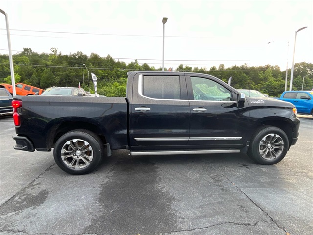 2023 Chevrolet Silverado 1500 High Country photo 2