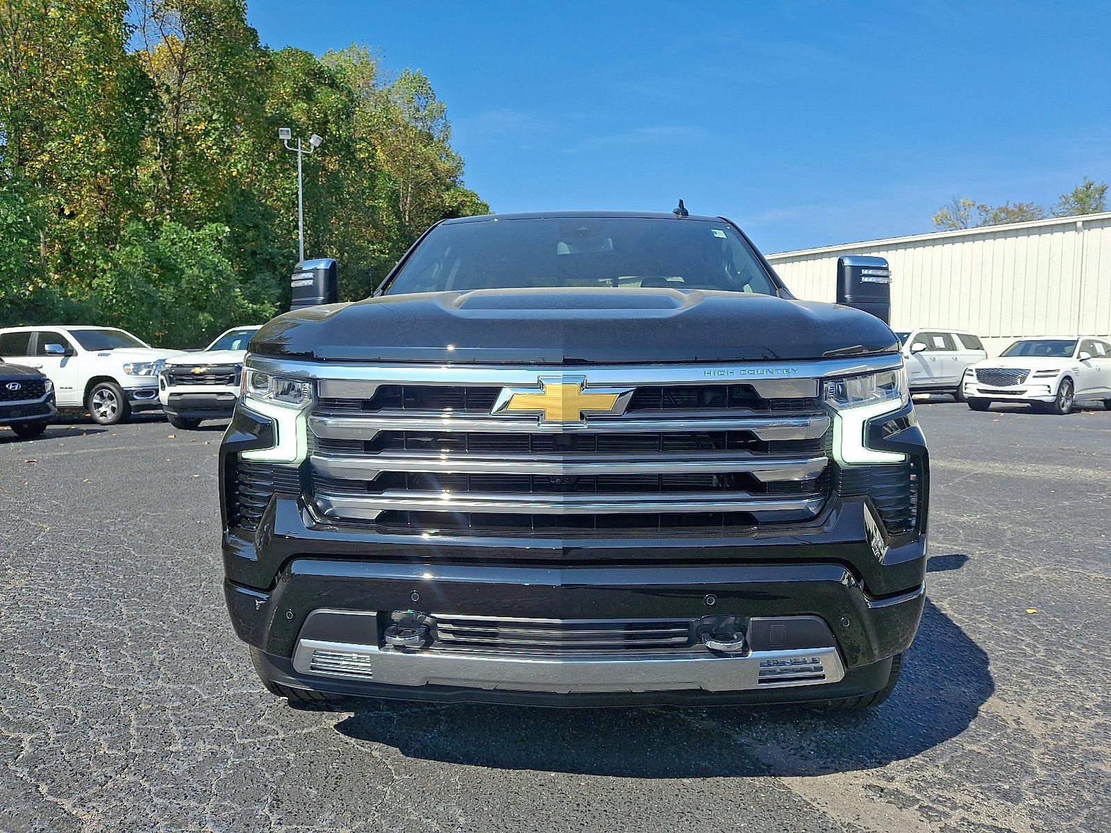 2024 Chevrolet Silverado 1500 High Country photo 2