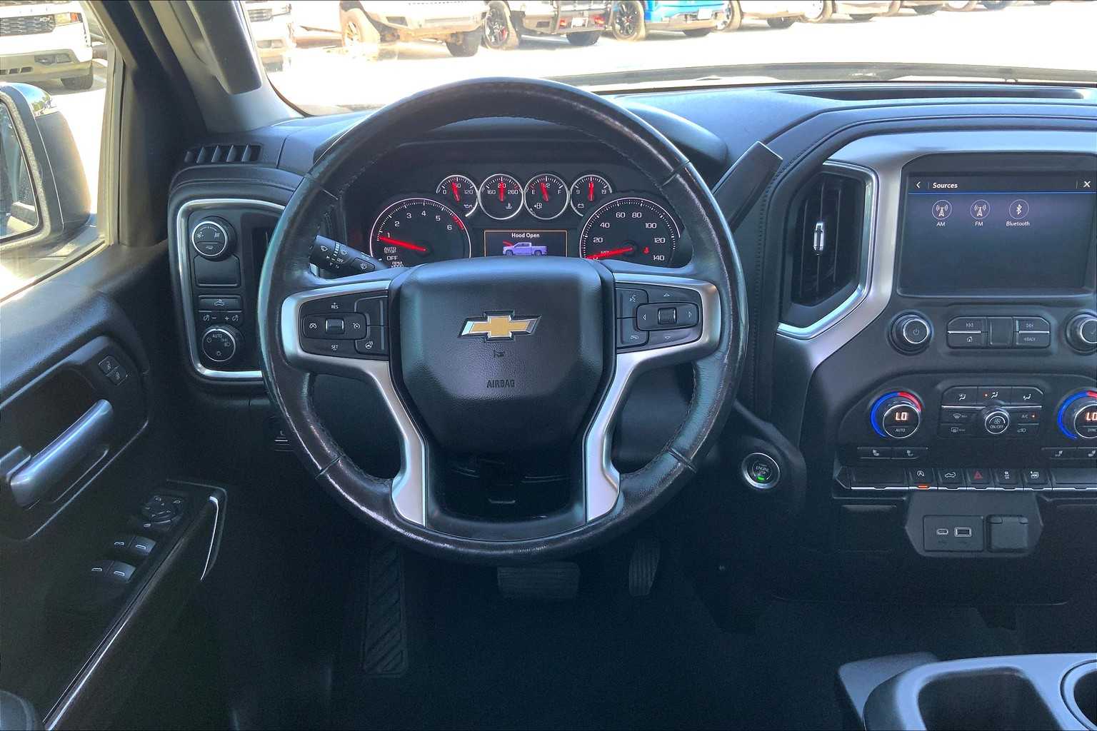 2019 Chevrolet Silverado 1500 LT photo 5