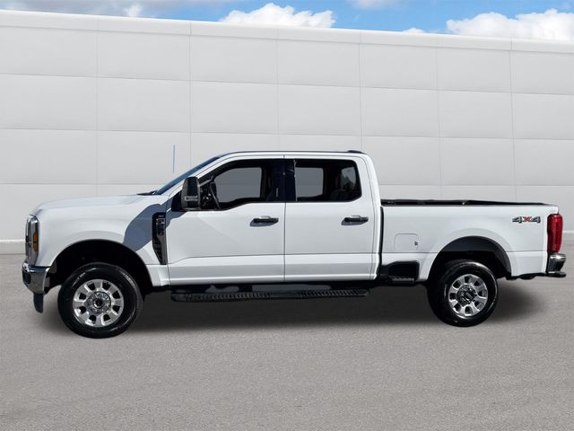 2024 Ford F-250 XLT photo 2