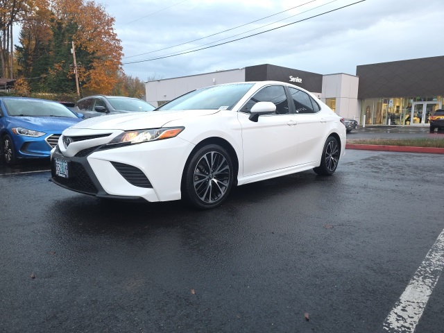 2019 Toyota Camry L photo 3