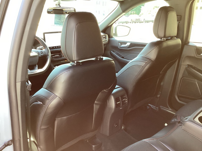 2025 Ford Escape Hybrid ST-Line Select photo 26