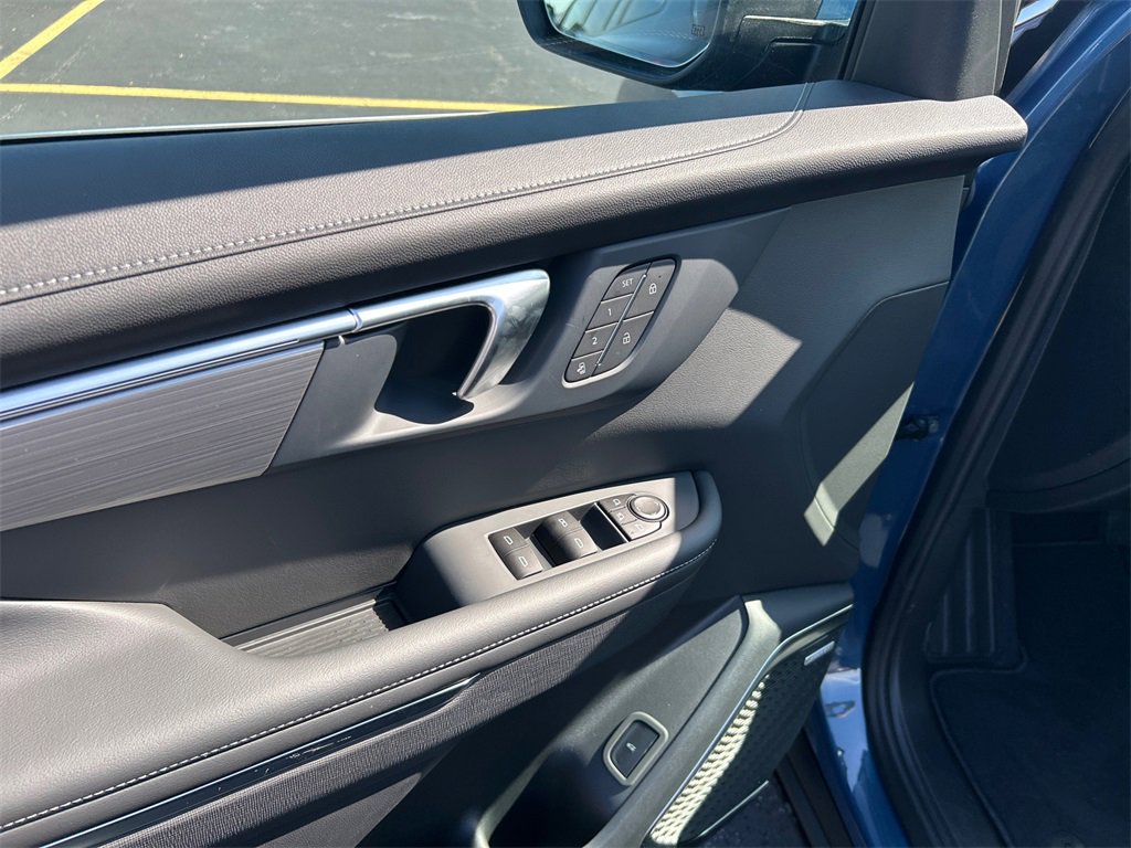 2026 Buick Enclave Preferred photo 8