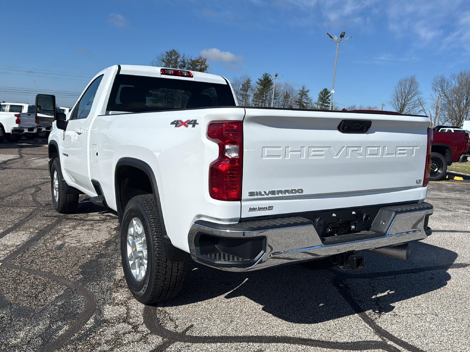 2025 Chevrolet Silverado 3500HD LT photo 13