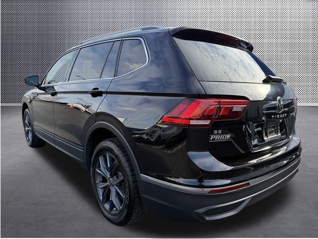 2022 Volkswagen Tiguan SE photo 3