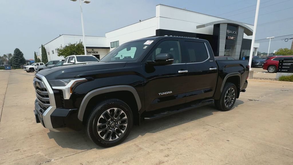 2025 Toyota Tundra Limited photo 4