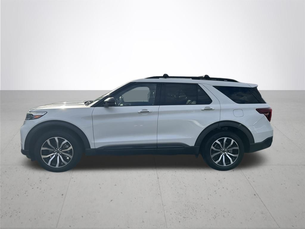 2021 Ford Explorer ST photo 9