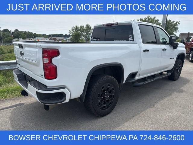 2024 Chevrolet Silverado 3500HD LT photo 3