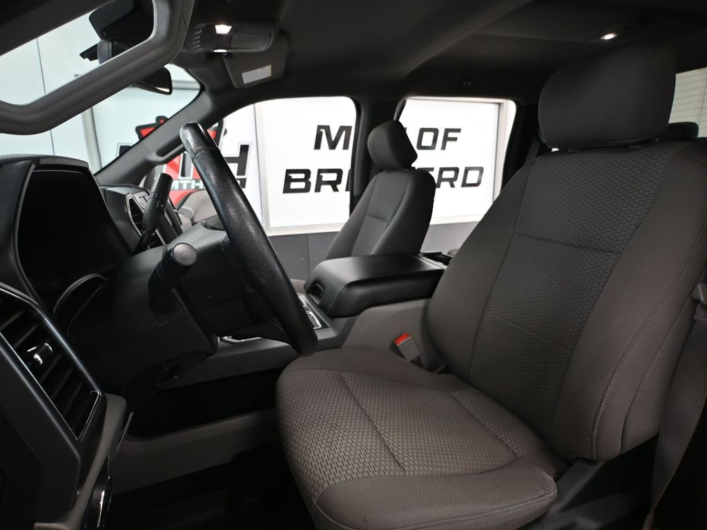 2020 Ford F-150 XLT photo 17