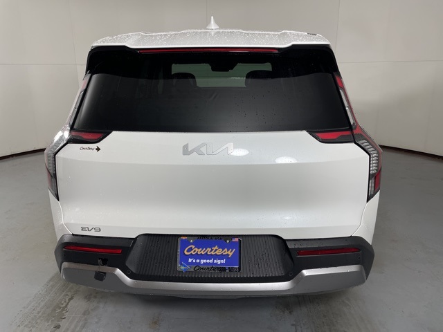 2024 Kia EV9 Light photo 3