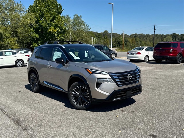 2026 Nissan Rogue Platinum photo 2