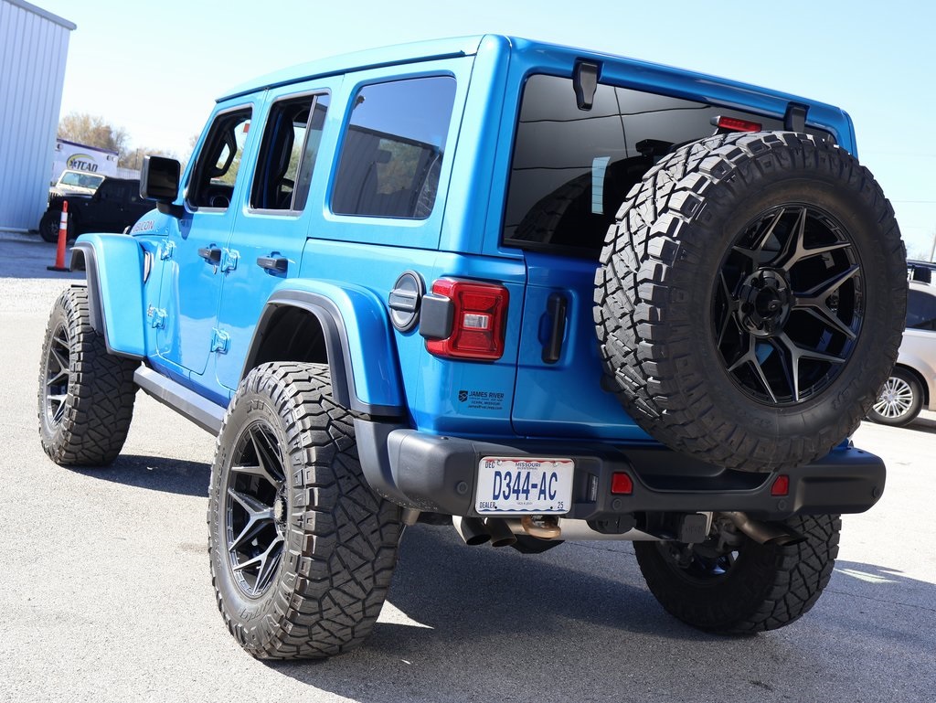 2023 Jeep Wrangler Rubicon 392 photo 2